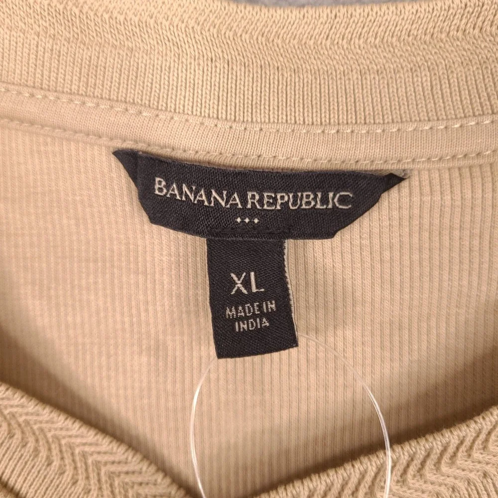 Banana Republic Henley Shirt Mens XL Brown Tan Khaki Ribbed Short Sleeve NWT